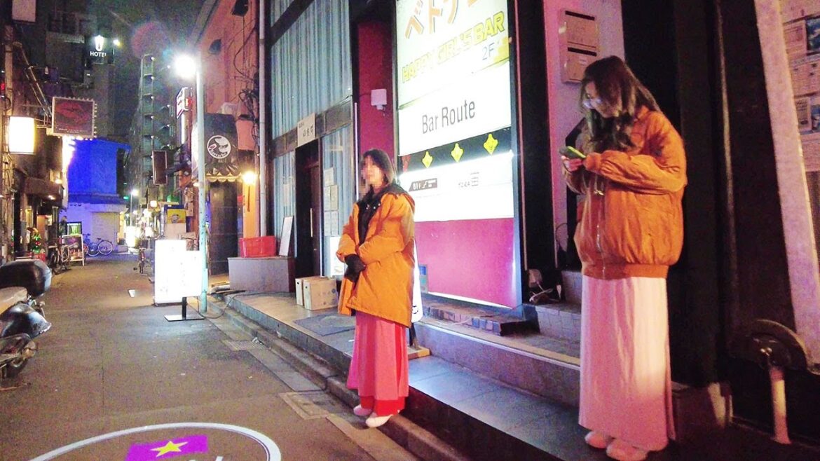 [4K] Tokyo Nightlife, UENO Night Walk,  Filipino Pub, Japan,  2022, 上野