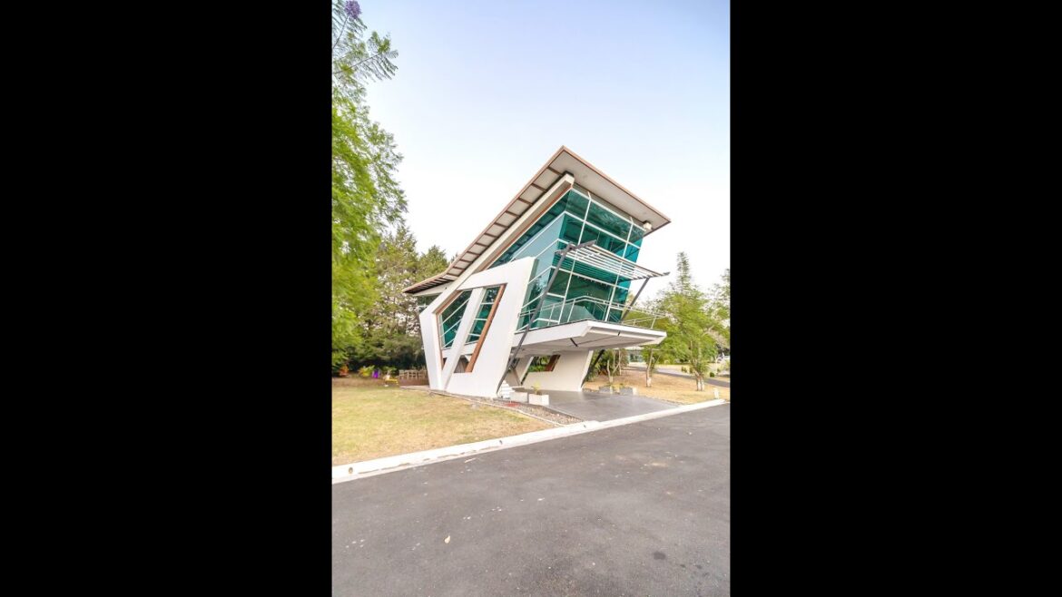 Futuristic Ultra-Modern Tiny Home Airbnb!