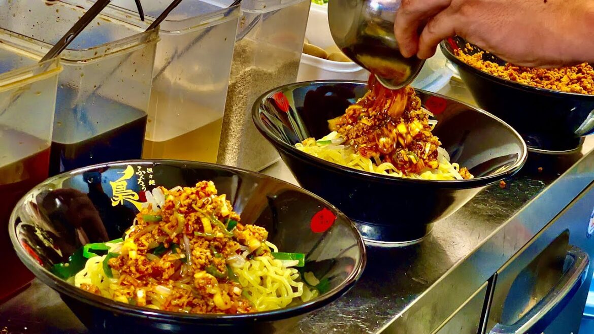 常連が殺到する博多の激辛タンタン麺!爆弾級の辛さは激辛ペヤングを超える!?|Amazing Japanese restaurant|福岡 グルメ 激辛 坦々麺 常連が殺到する博多の激辛タンタン麺!爆弾級の辛さは激辛ペヤングを超える!?|Amazing Japanese restaurant|福岡 グルメ 激辛 坦々麺