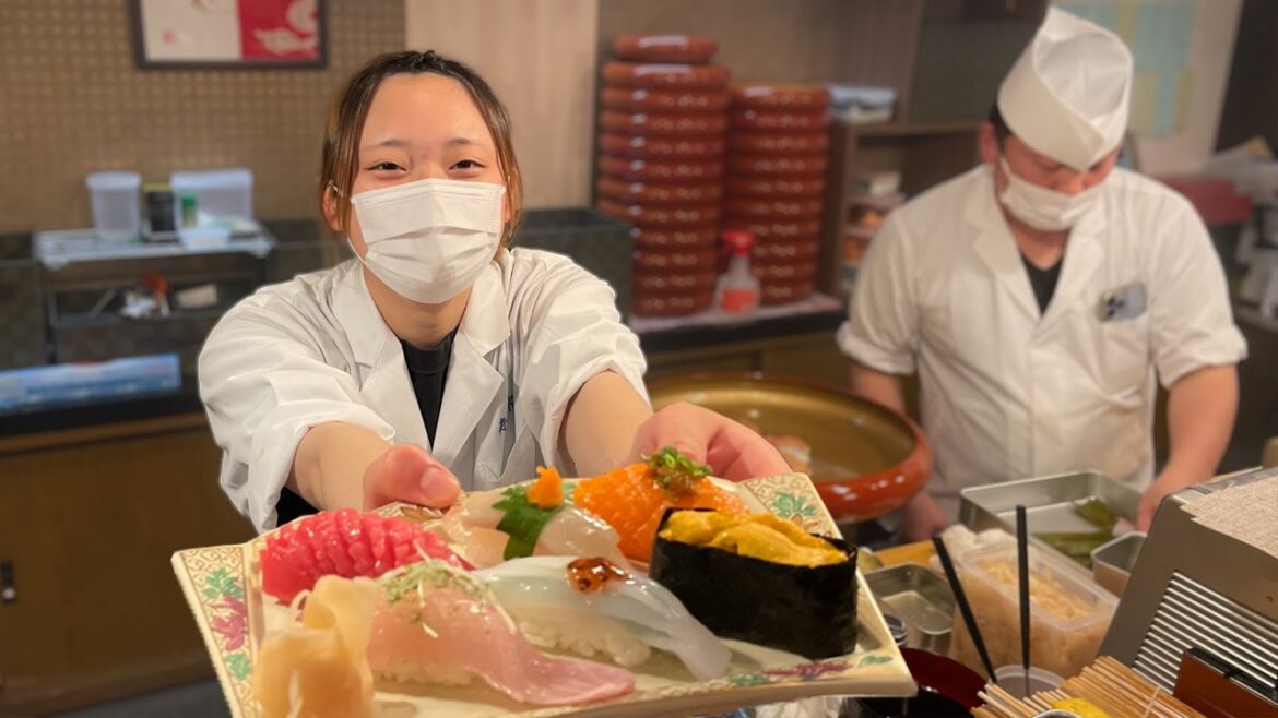 18 Year old girl makes her DEBUT as a Sushi Chef – Family Run Business 18 Year old girl makes her DEBUT as a Sushi Chef - Family Run Business