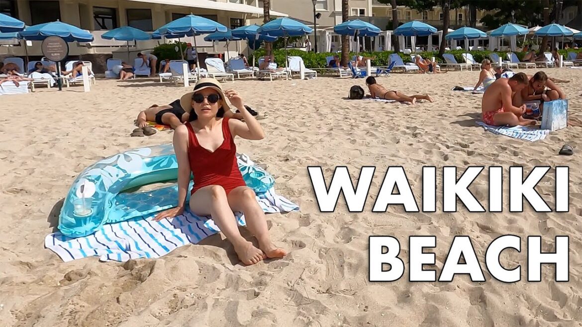 Watching Tourists Walk on the BEACH and STREET in Waikiki [HAWAII PEOPLE]