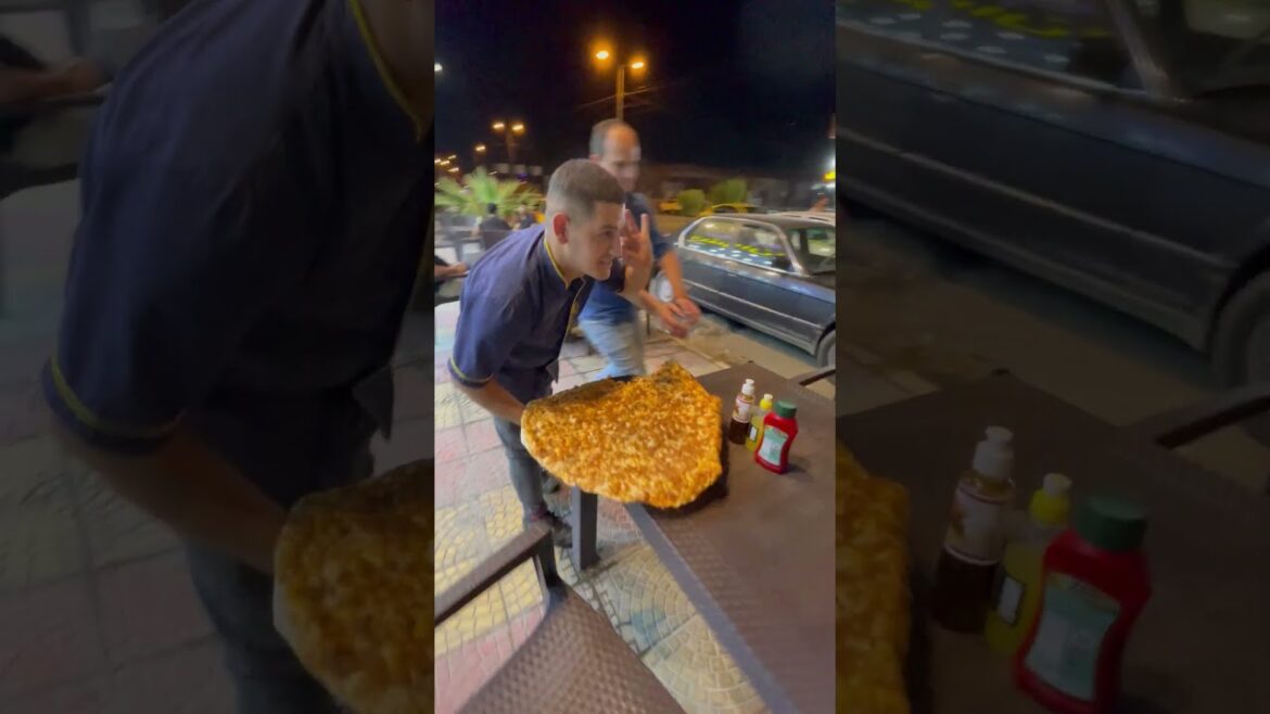 🇮🇶 Iraqi Pizza Lahm Bi Ajeen #shorts