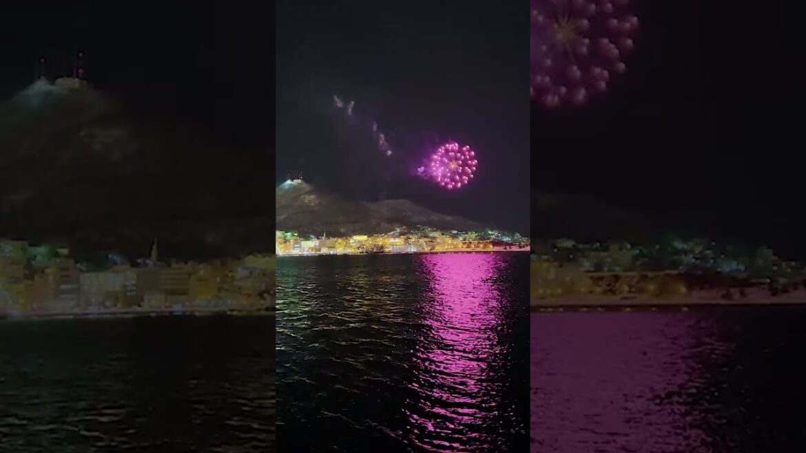 北海道 函館山と花火 2022/12