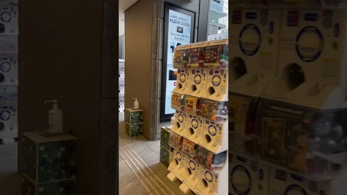 Gacha-Gacha, Cupsule toy machine at appliance store in Osaka, Japan | Gachapon