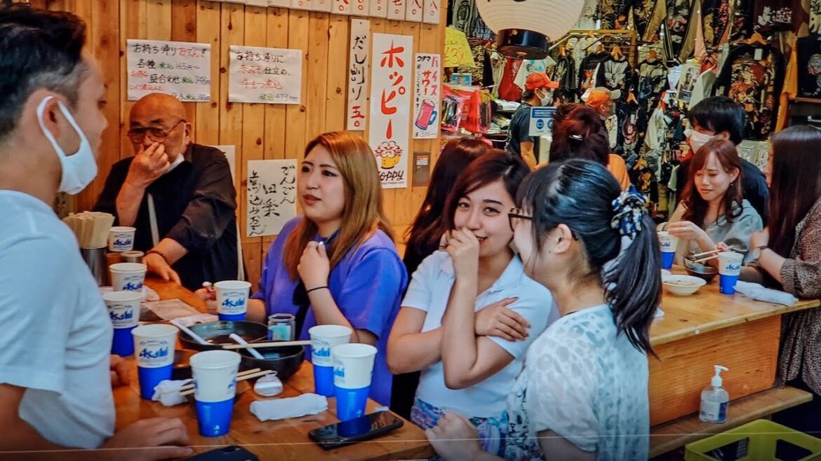 Discovering Tokyo's HIDDEN Area in Ueno 【4K】 Discovering Tokyo's HIDDEN Area in Ueno 【4K】