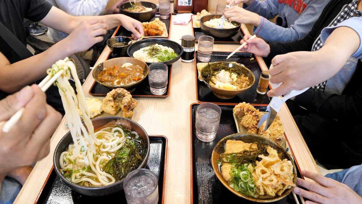 岡山）爆売れ肉うどん！天ぷらラッシュ！早朝４時から始まるセルフサービスうどん店の驚異的な仕込みに密着丨Tempura and Udon Restaurant : Japanese style