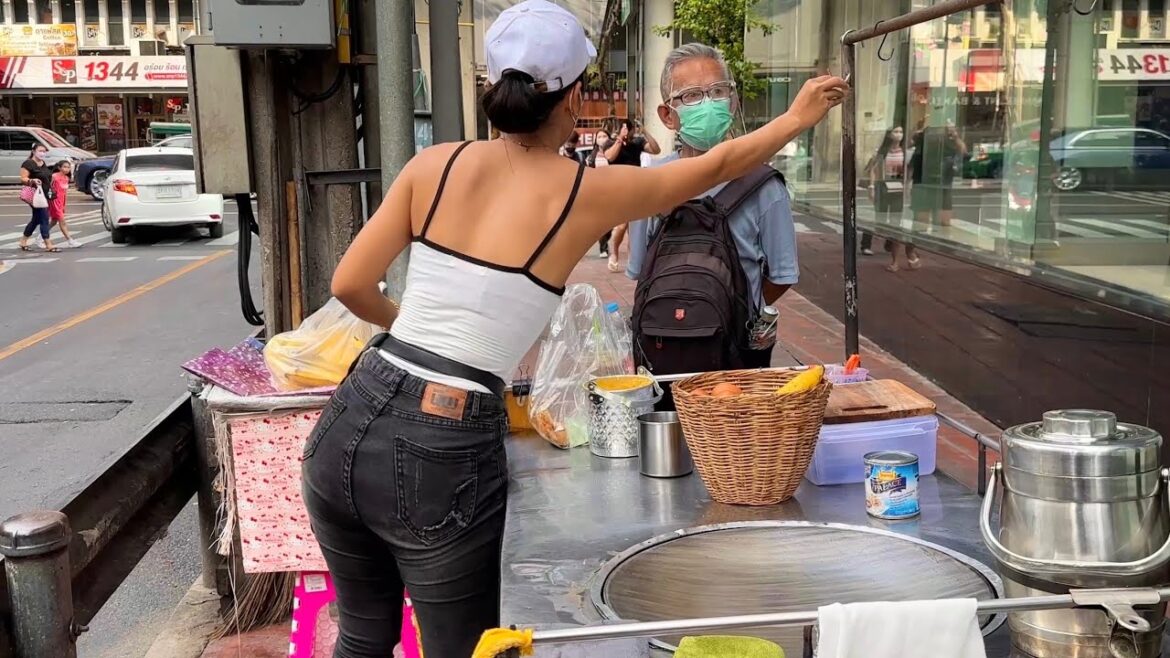 The Most Hardworking Young Mom In Bangkok – Banana Pancake Served By Beautiful Thai Girl The Most Hardworking Young Mom In Bangkok - Banana Pancake Served By Beautiful Thai Girl