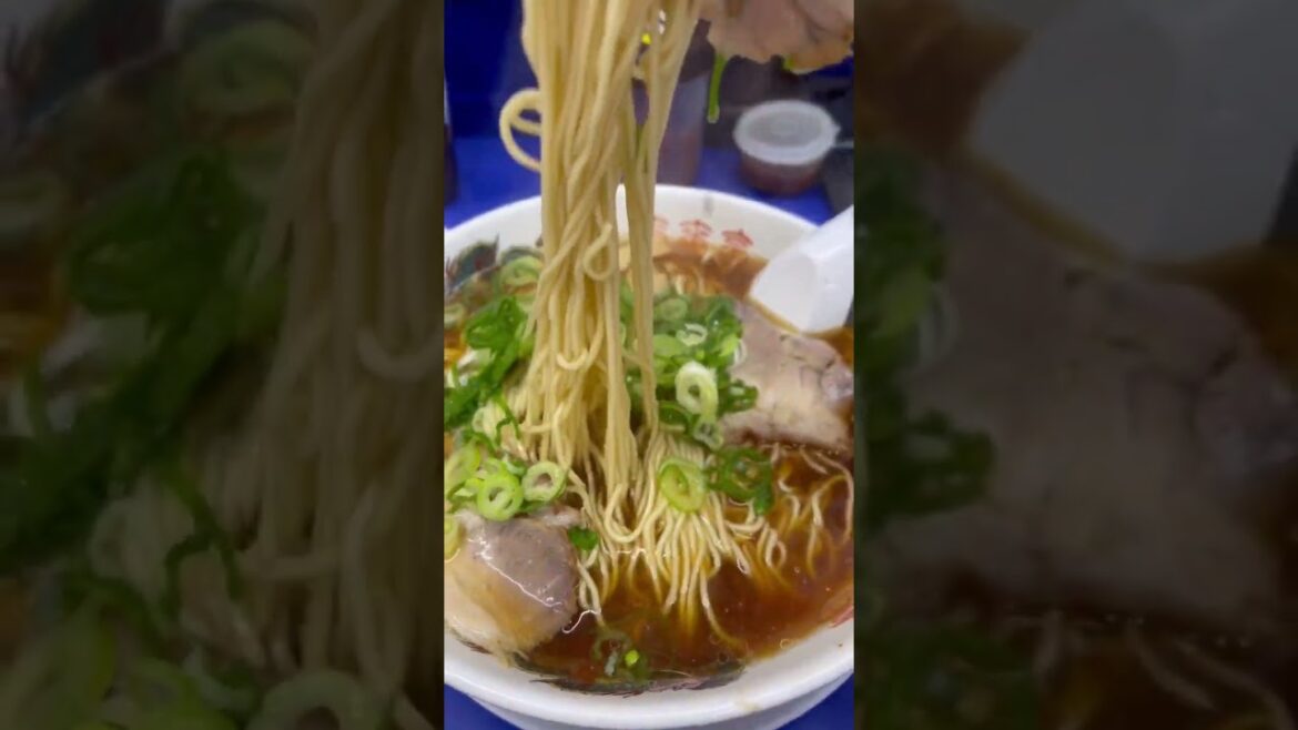 SHOYU RAMEN, Fried rice and Gyoza | 来来亭 Osaka, Japan