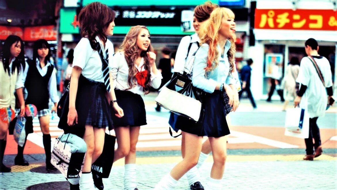 Solo Travel Japan | Osaka Walk in Music | 5 Minutes AMERIKAMURA Walk With Daloka's From The Rubble Solo Travel Japan | Osaka Walk in Music | 5 Minutes AMERIKAMURA Walk With Daloka's From The Rubble