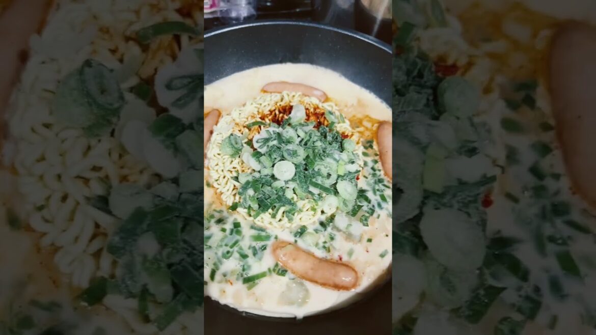 辛ラーメンを使ったクリーミーラーメン　Creamy Shin ramen noodle #shinramen #korean #japan #tokyo #ramennoodles  #cooking