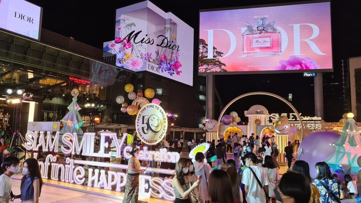 [4K🇹🇭HDR] Festive Lights Christmas 2022 - Central World/Siam Paragon/EmQuartier
