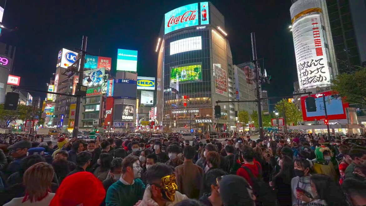 Tokyo Shibuya Halloween 2022 Sunday・4K HDR Tokyo Shibuya Halloween 2022 Sunday・4K HDR