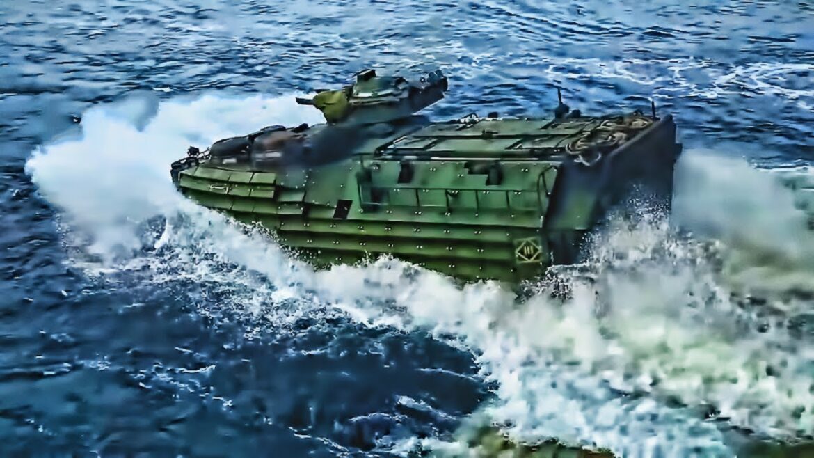 Amphibious Vehicle Launch • Marines Aboard Green Bay (2019)