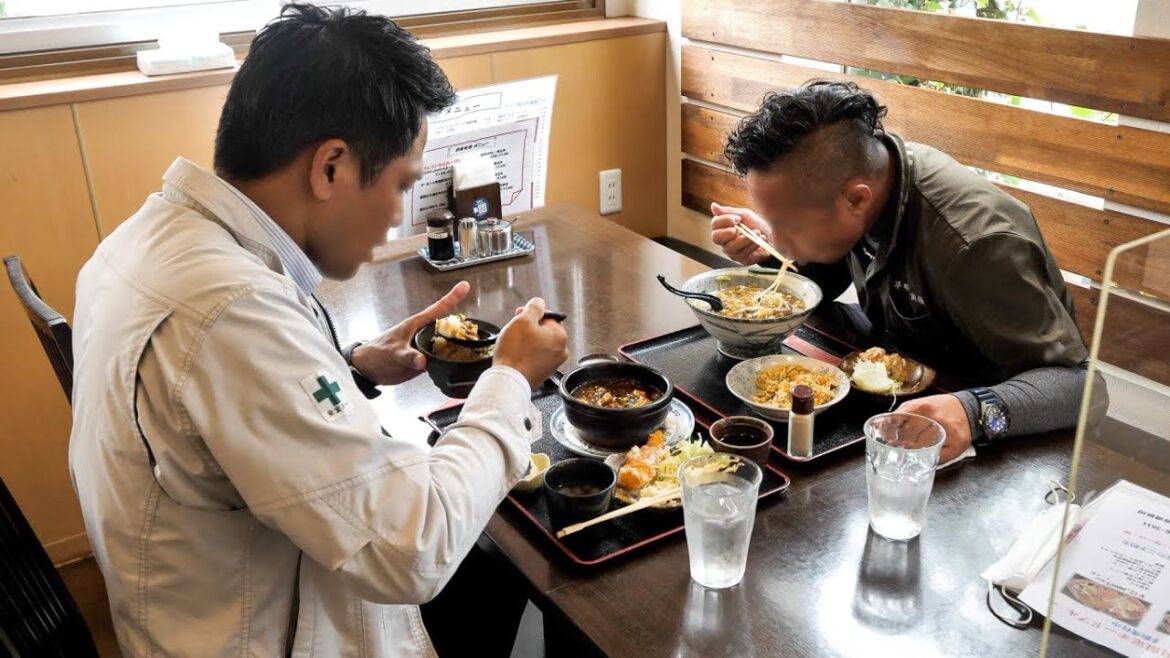 岡山）ボリューム優勝中華ランチ！サービス定食が爆売れ炒飯鍋振り厨房の１日丨Egg Fried Rice-Wok Skills In Japan