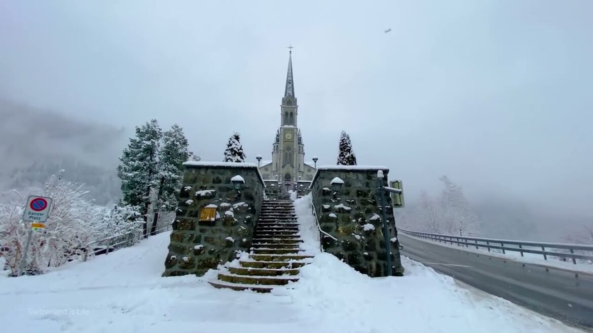 Walking in Lungern in snow ❄️ Beautiful Swiss village in winter #snow #snowfall