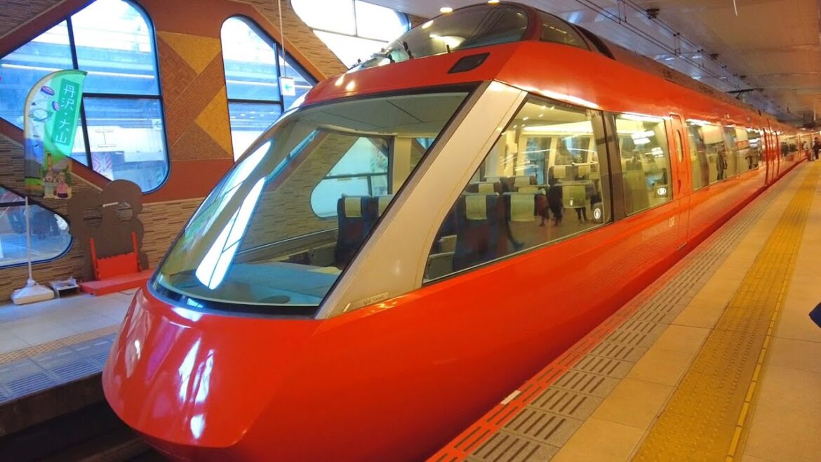 Riding Japan's Premium Observation Train/Odakyu Romance Car GSE/Japan Travel Vlog Riding Japan's Premium Observation Train/Odakyu Romance Car GSE/Japan Travel Vlog