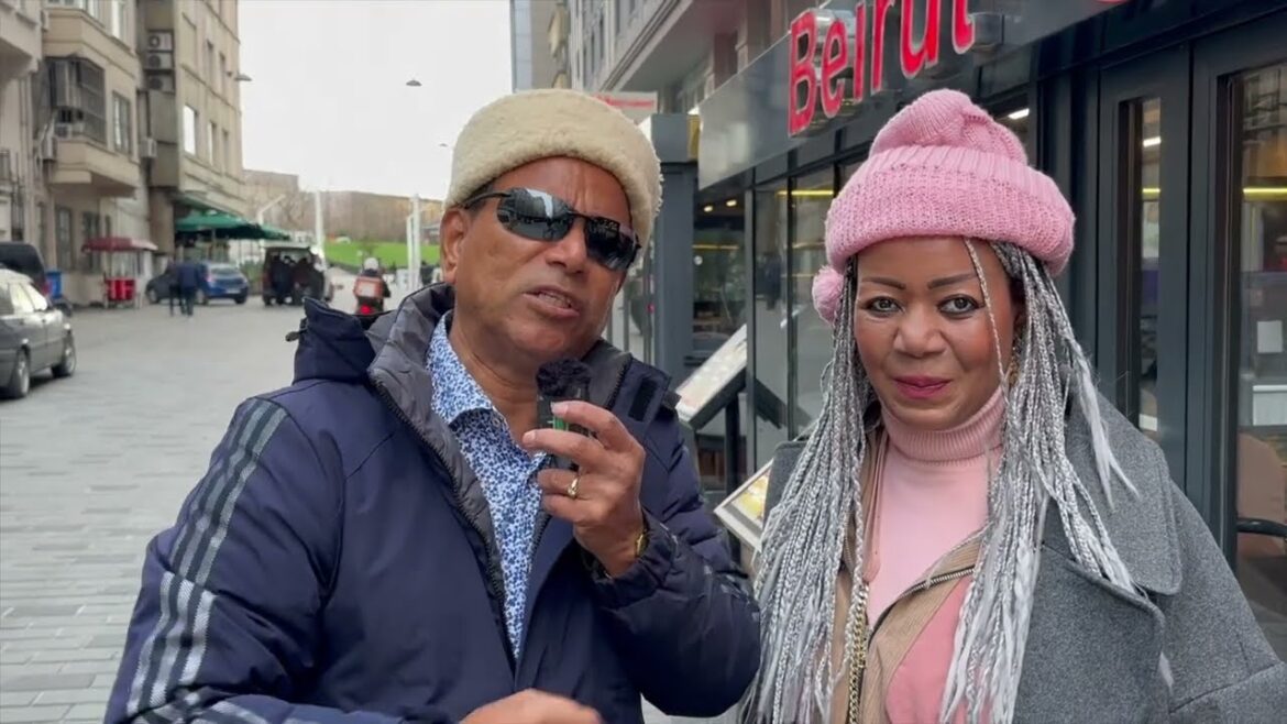 পাত্রের সন্ধানে ইস্তাম্বুলের রাস্তায় এক কুয়েতি নারী - ISTANBUL: City of Culture & Haritage