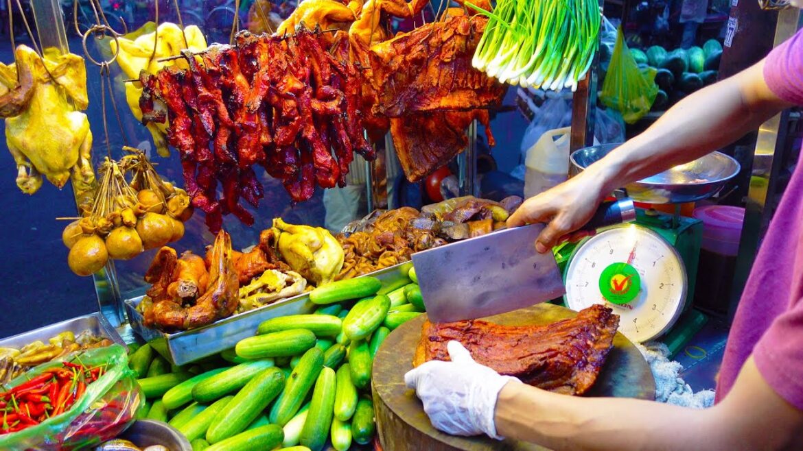 Crazy Speed Chopping Skills! 30-Year-Old Famous PAK LOV (Braised Pork Organ) | Cambodian Street Food Crazy Speed Chopping Skills! 30-Year-Old Famous PAK LOV (Braised Pork Organ) | Cambodian Street Food