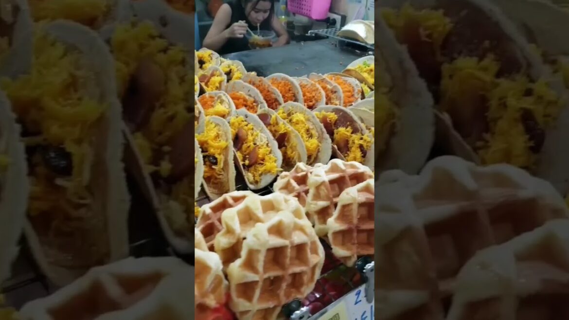 Amazing Street Food in Bangkok | เมนูอาหารริมทางที่พลาดไม่ได้ #shorts #streetfood #thailand
