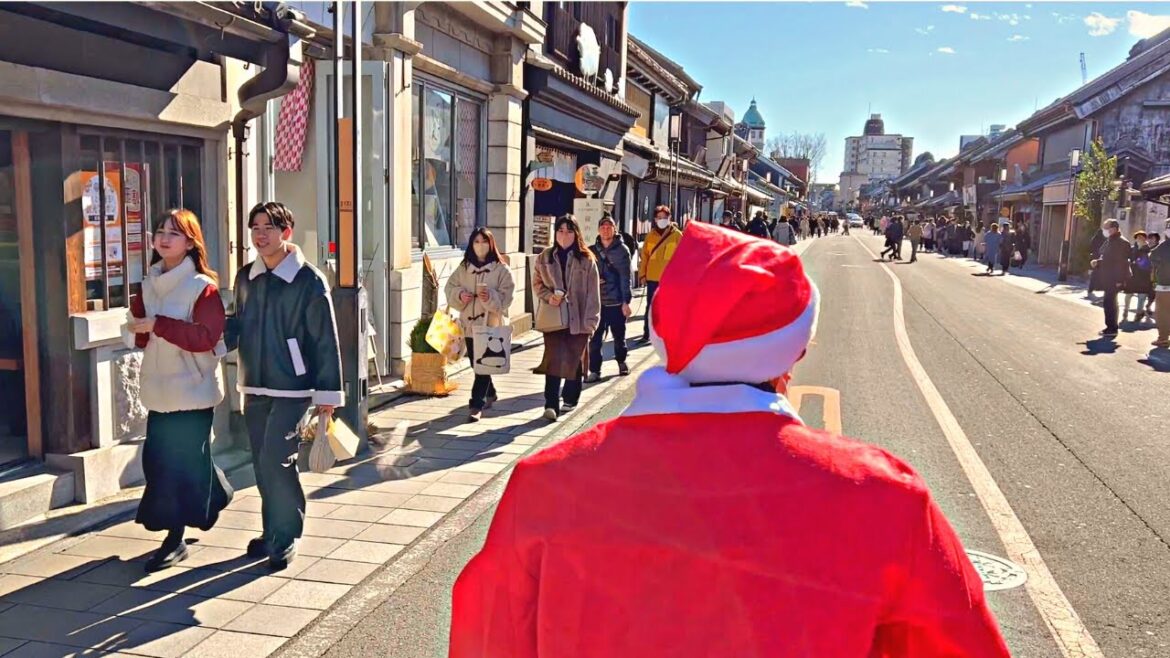 Santa Carries Me around this Super popular Japanese Town Santa Carries Me around this Super popular Japanese Town