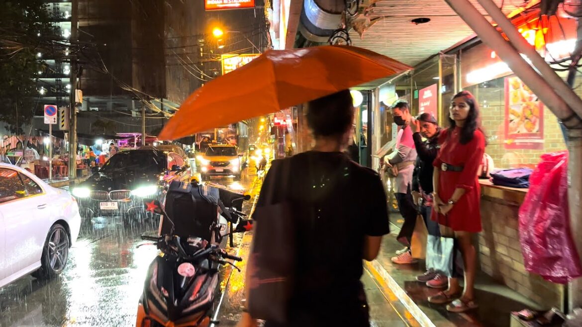 4K HDR 🇹🇭Rain Walk Street of Bangkok Thailand, เดิน กรุงเทพ ฝนตก | Rainy Night