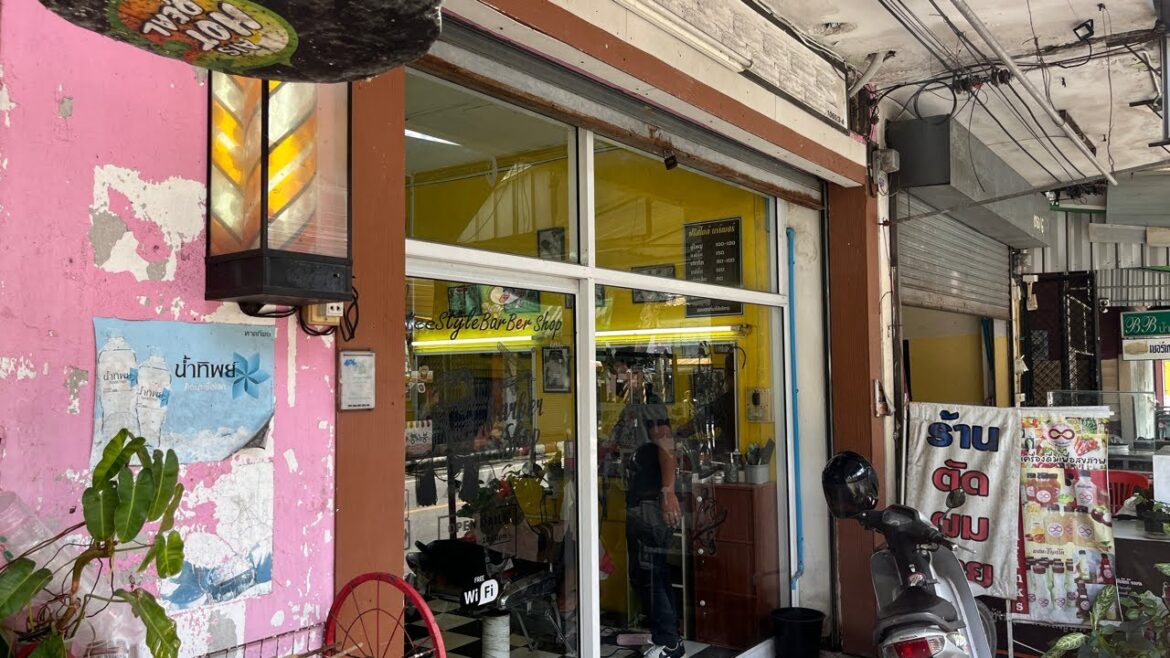 【ナコンシータマラート県】散髪LIVE配信