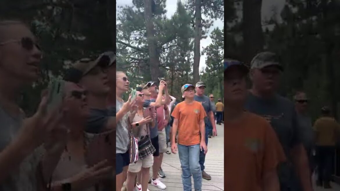 Mount Rushmore South Dakota | TRAVELING WITH KIDS #family #travel #southdakota #blackhill #ROADTRIP