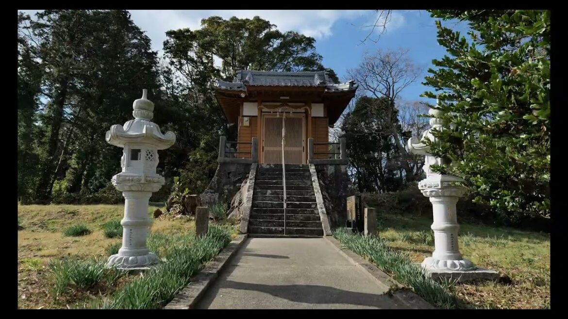 長崎、西海市横瀬の絶景神社、琴平神社　Nagasaki, Kotohira Shrine, a scenic shrine in Yokoze, Saikai City