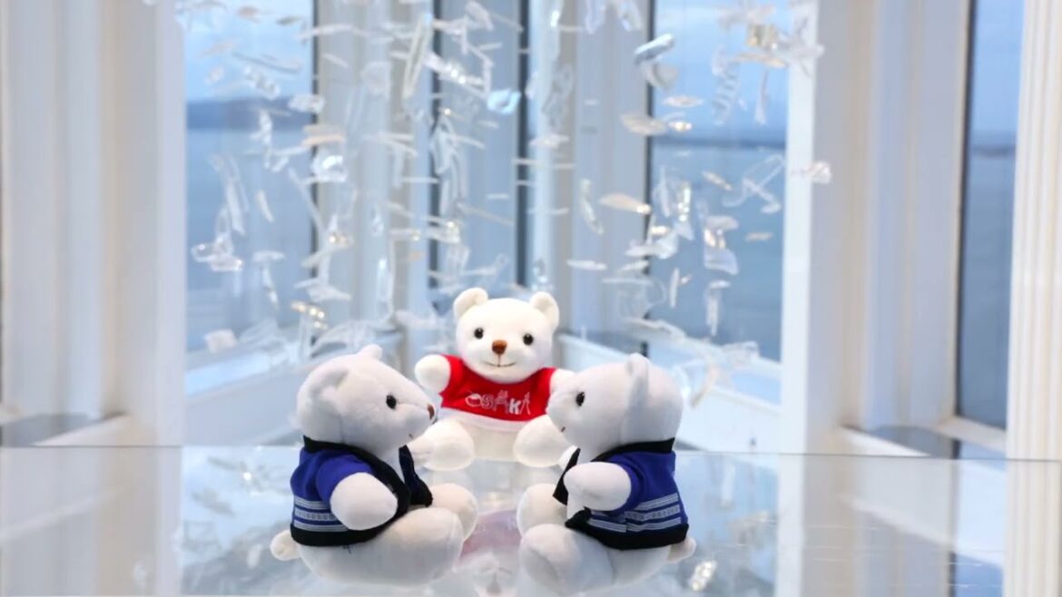 Teddy Bears Exploring Hilton Fukuoka Sea Hawk 🐼