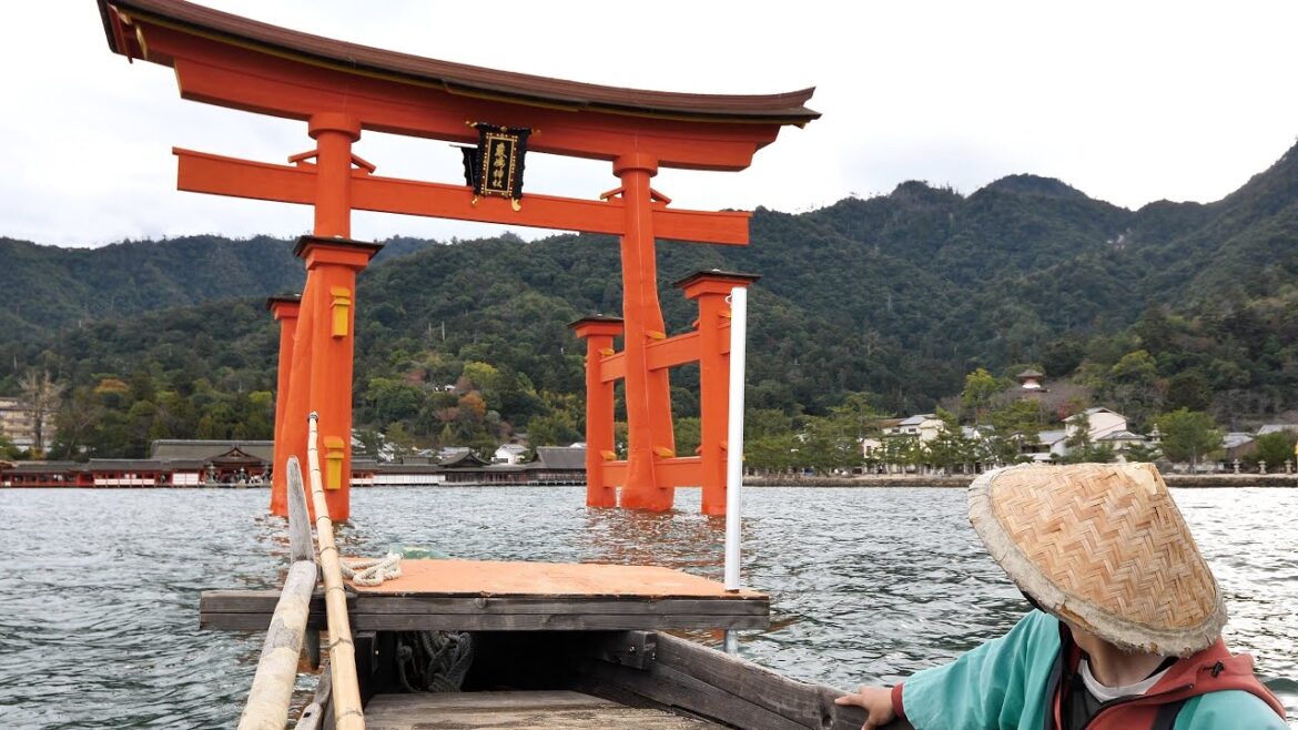 【世界遺産】厳島神社⛩世界的にも珍しい舟を使った海上からの伝統的な方法で参拝する旅行