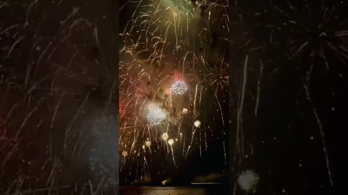 New Year's 2023 Rio de Janeiro Beach Party: Watch and be amazed