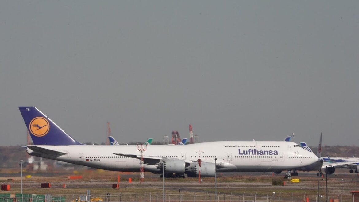 Haneda Airport Live Stream JAN 1st 2023