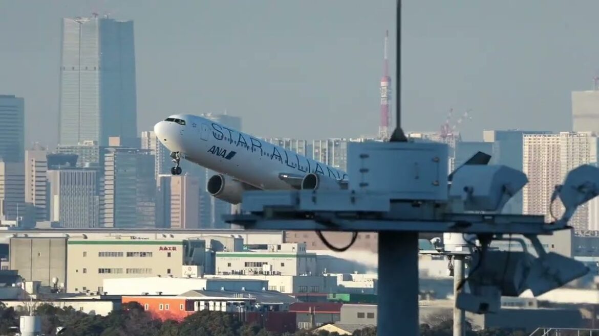 Haneda Airport Live Stream JAN 1st 2023