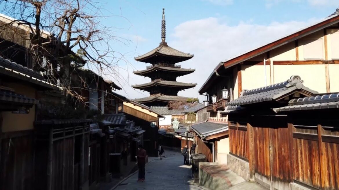23年1月4日 のんびりと新春の京都を歩く 清水寺,三年坂,八坂の塔,八坂庚申堂,八坂通り Walk around Kyoto city,Japan vlog 23年1月4日 のんびりと新春の京都を歩く 清水寺,三年坂,八坂の塔,八坂庚申堂,八坂通り Walk around Kyoto city,Japan vlog
