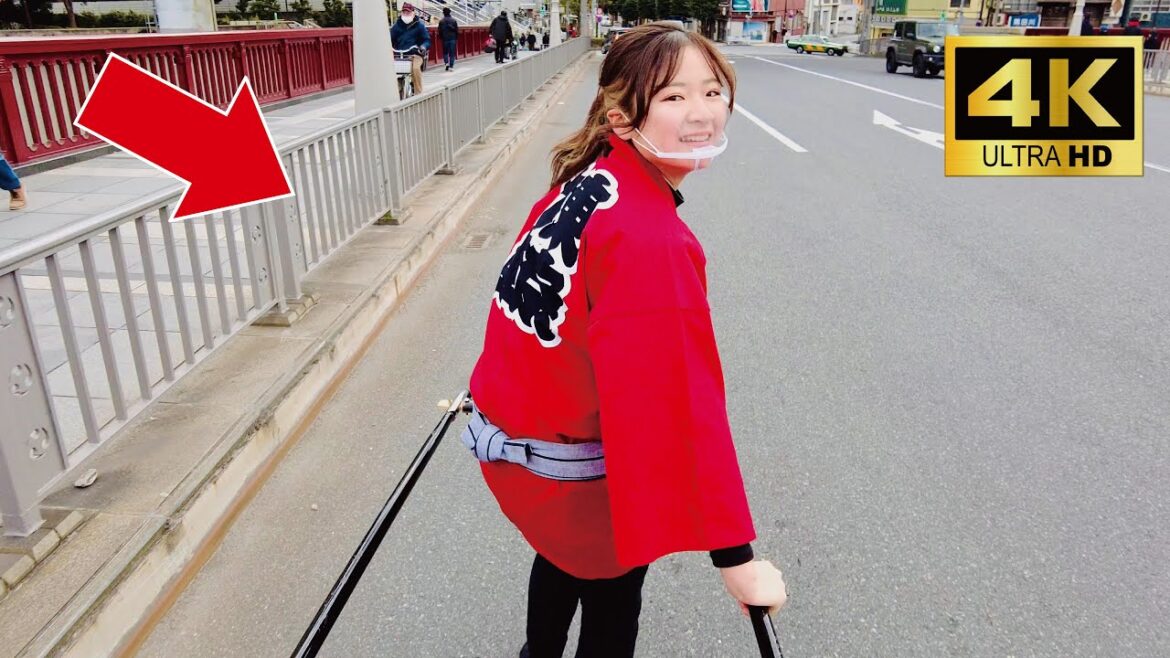 A cute Japanese girl Nana-chan guided me around Rice ball Shrine in Asakusa by rickshaw😊 | Tokyo