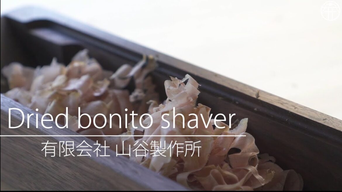 Japanese Food – Dried bonito shaver – Niigata – JapanMade Japanese Food - Dried bonito shaver - Niigata - JapanMade