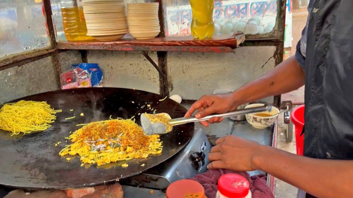 Egg & Noodles! Instant Noodles Cooking with a Rhythm of Spoon Music | Bangladeshi Street Food