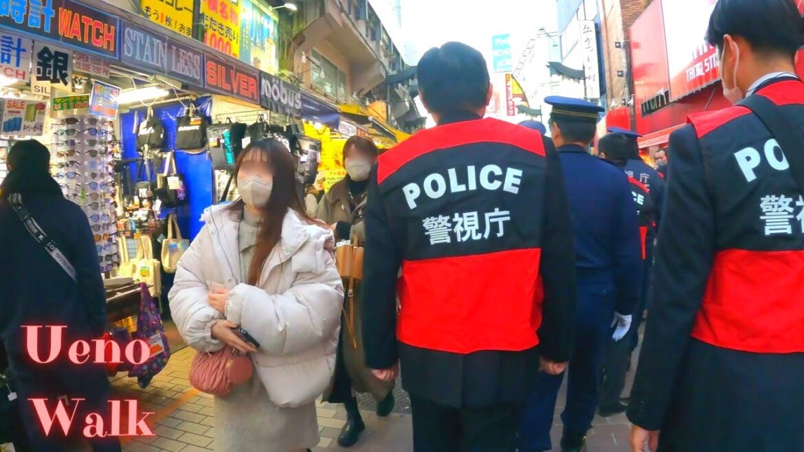 Pub Street.  Ueno Tokyo in Japan walking tour. 【4K】12.2022