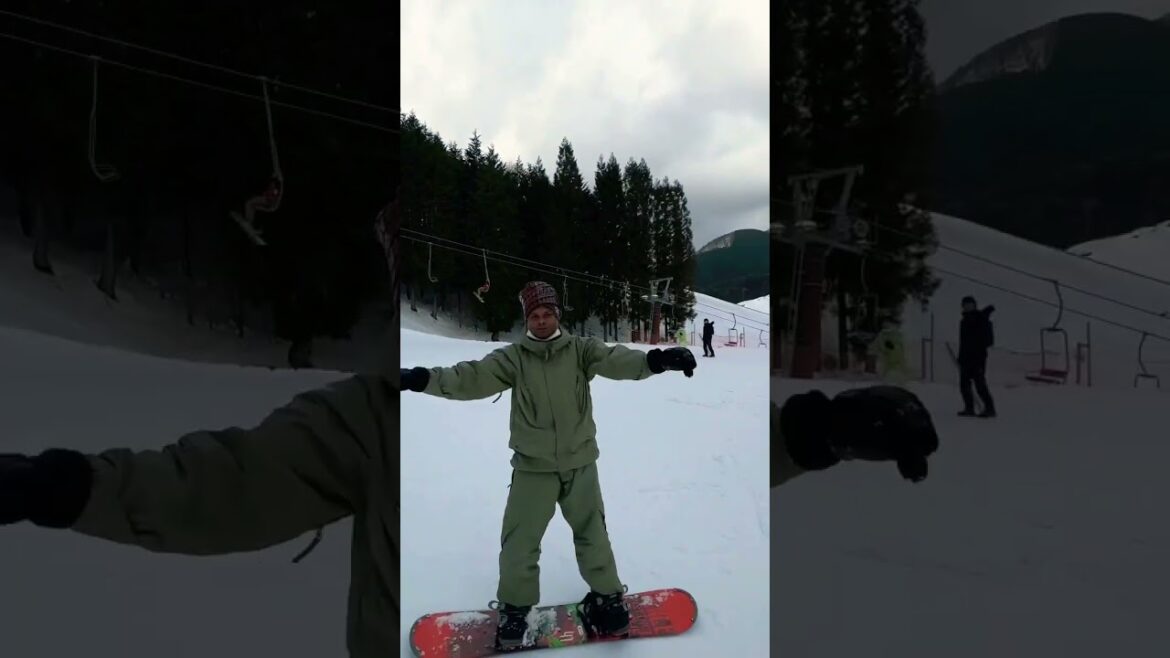 Japan snowboarding skiing ⛷️ #skiing #skiingresorts #skiingstunts #shorts #shortsvideo