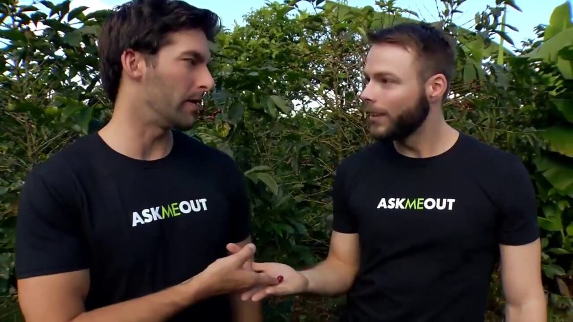 GuySpy presents Bump! Taking Orders at a Costa Rica Coffee Plantation GuySpy presents Bump! Taking Orders at a Costa Rica Coffee Plantation