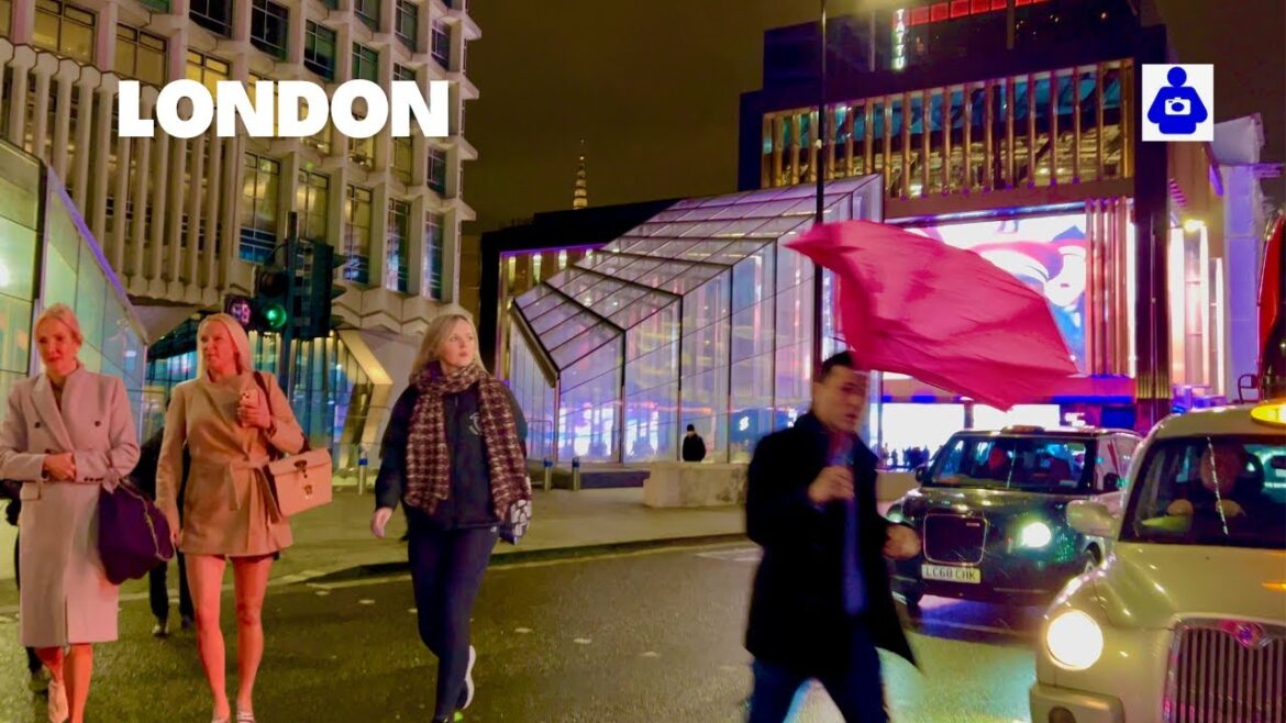 London Night Walk 🇬🇧 OXFORD STREET: Selfridges, Oxford Circus to TCR | London Walking tour [4K HDR]