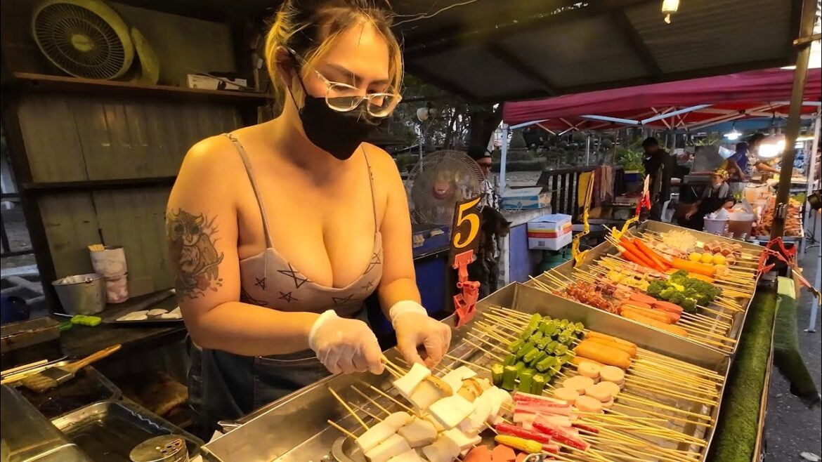 This BEAUTIFUL & Hard Working Thai Girl Sells Barbecue Everyday With Her Husband - Thai Street Food