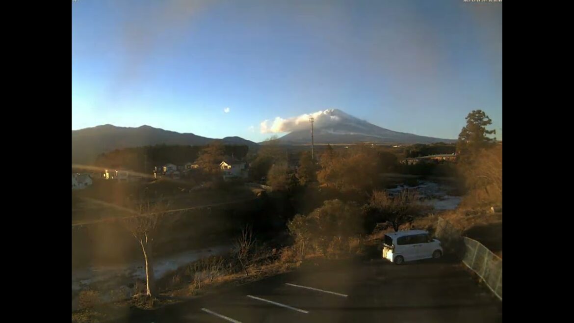 Mt  Fuji Time Lapse Video from Susono Fujiyama Live Camera 17 in 2022 12