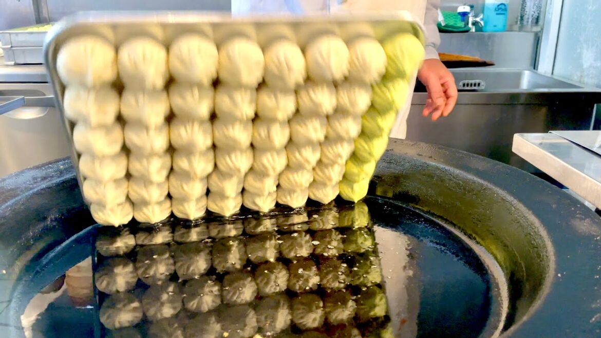Throw 48 Xiao Long Bao into a Wok of Oil | in Japan's Chinatown