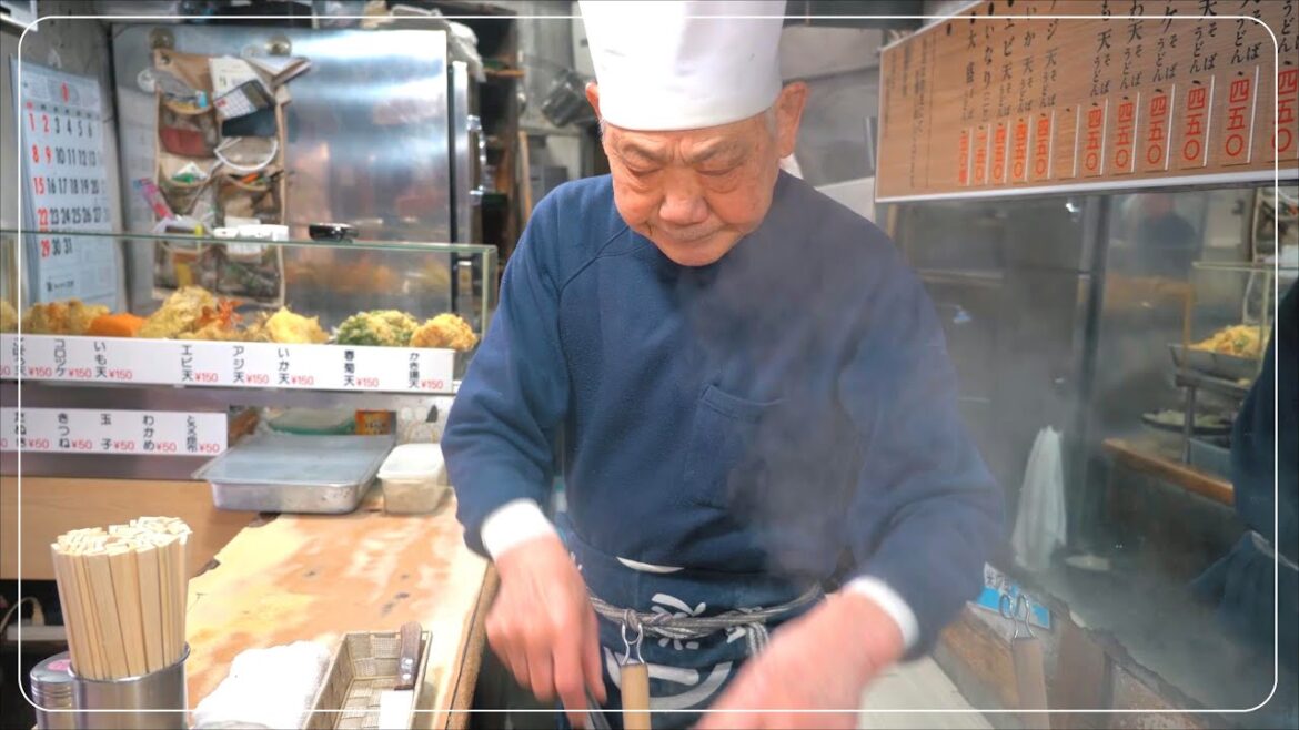 40秒高速提供!82歳おじいちゃんの立ち食いそば「よりみち」に密着! japanese street food soba 40秒高速提供!82歳おじいちゃんの立ち食いそば「よりみち」に密着! japanese street food soba