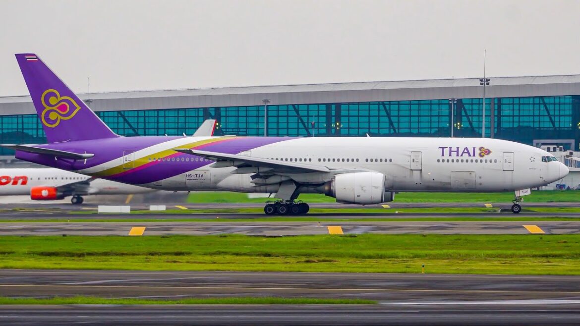 10 MINUTES JAKARTA PLANE SPOTTING | Thai Airways Boeing 777-200 ER Took Off to Bangkok 10 MINUTES JAKARTA PLANE SPOTTING | Thai Airways Boeing 777-200 ER Took Off to Bangkok