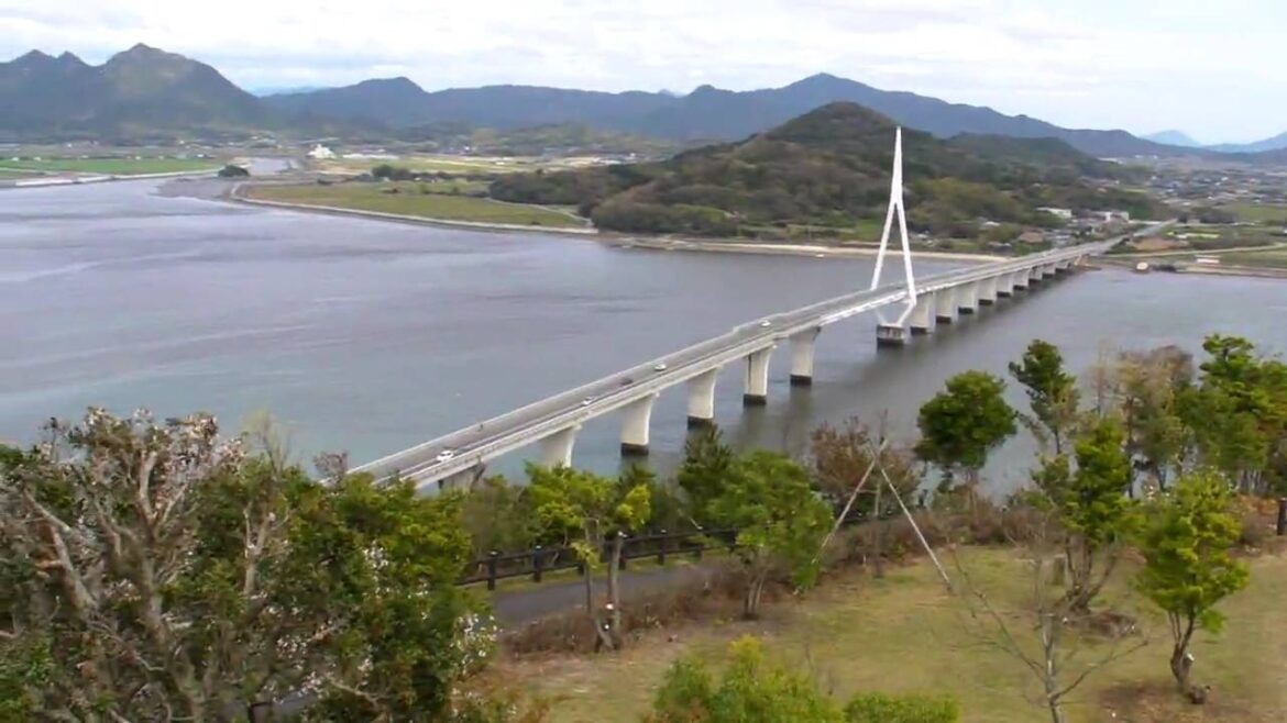 Biggerest Slide in the World Biggerest Slide in the World