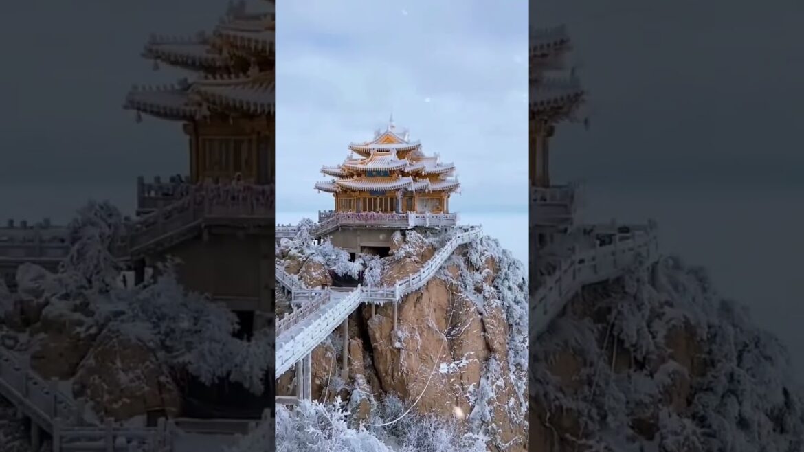 Amazing Chinese Temple in the Mountains