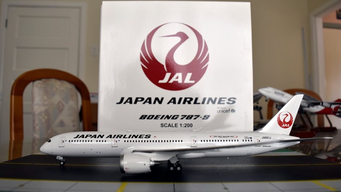 JC Wings 1:200 Japan Airlines 787-9 Dreamliner Unboxing and Review JC Wings 1:200 Japan Airlines 787-9 Dreamliner Unboxing and Review