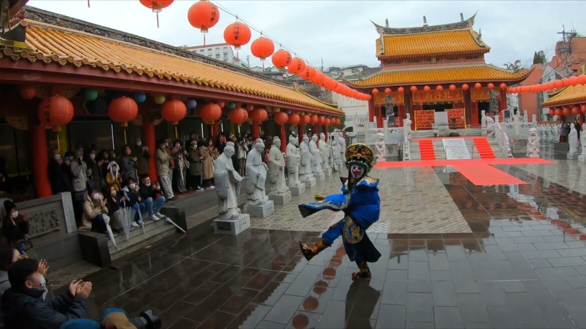変面ショー　龍踊り　ランタンフェスティバル